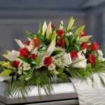 toma la imagen adjunta como base y genera ekbywa 2