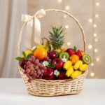 toma la imagen adjunta como base y genera qvjh1 2