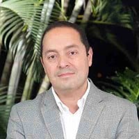 Yeison Valencia - Floristeria Medellin